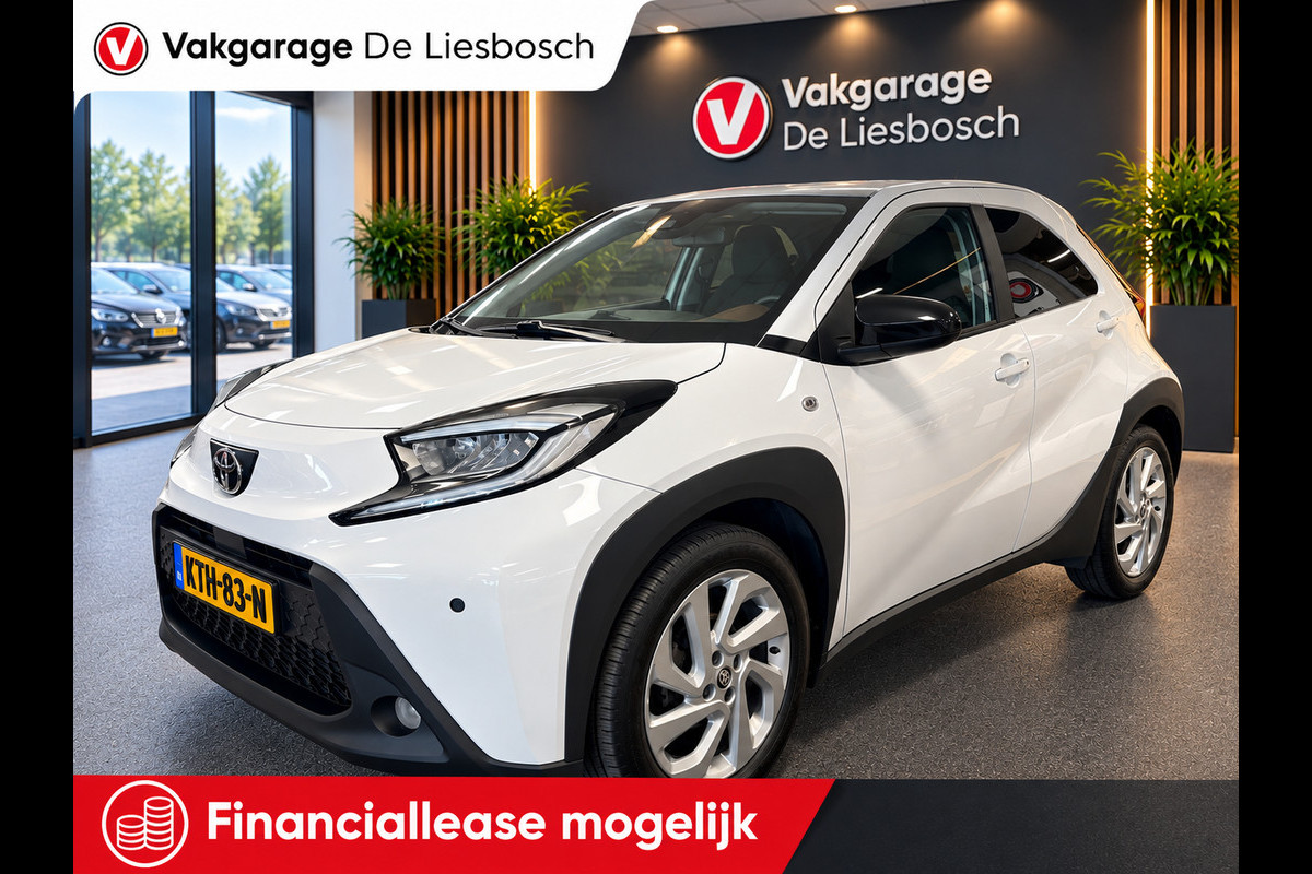 Toyota Aygo X 1.0 VVT-i MT first / apple /stoelverw /cruisec /camera/pdc/clima/boeken