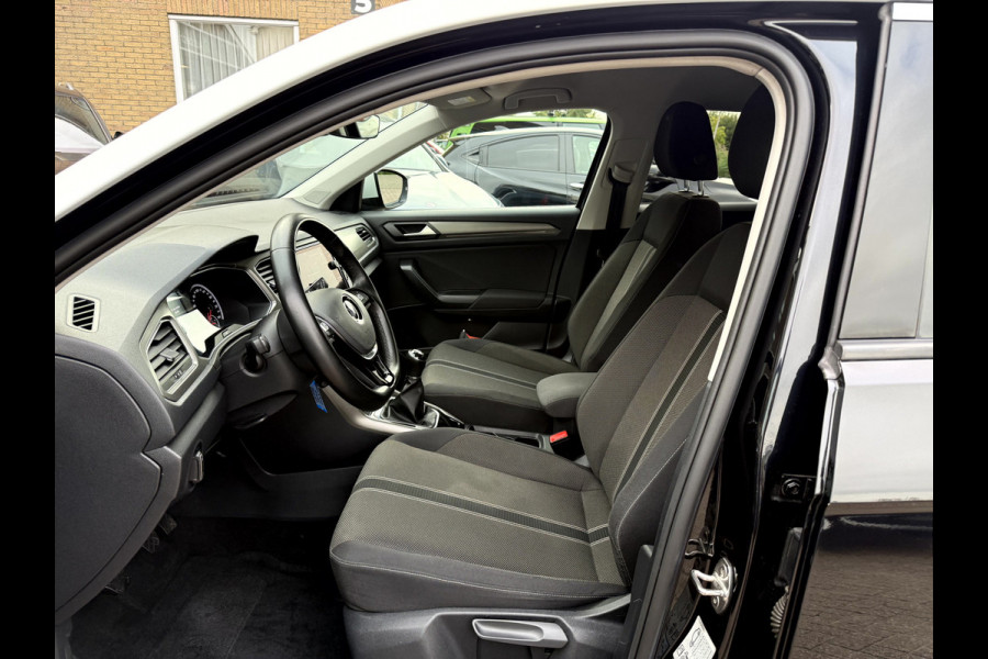 Volkswagen T-Roc 1.0 TSI Style Camera, App Connect, Elek.Achterklep, Trekhaak