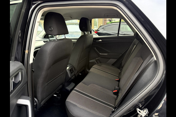 Volkswagen T-Roc 1.0 TSI Style Camera, App Connect, Elek.Achterklep, Trekhaak