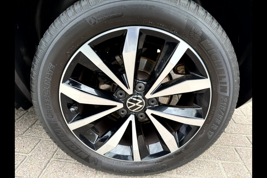 Volkswagen T-Roc 1.0 TSI Style Camera, App Connect, Elek.Achterklep, Trekhaak