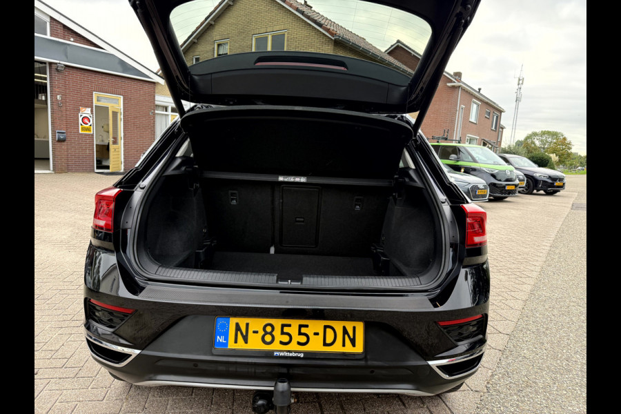 Volkswagen T-Roc 1.0 TSI Style Camera, App Connect, Elek.Achterklep, Trekhaak