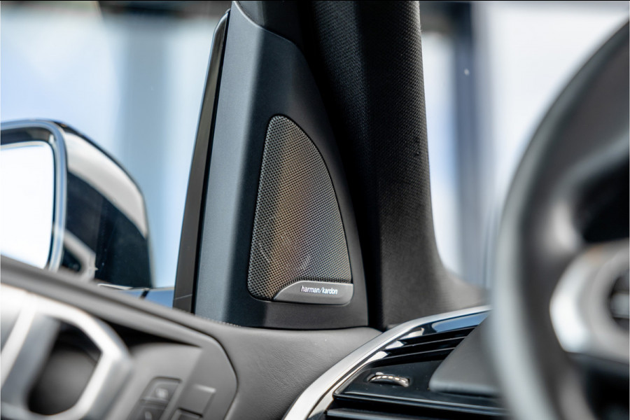 BMW X5 xDrive45e High Executive - M Sport | Panorama | Swarovski | H&K | Stoelkoeling | Elek. Trekhaak