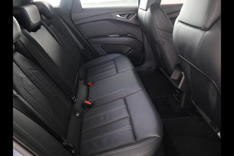 Audi Q4 e-tron 40 Launch edition Advanced Plus 77 kWh 204pk | Panoramadak | Trekhaak | Lederen bekleding | Apple Carplay/Android Auto | Cruise control adaptief | Warmtepomp |