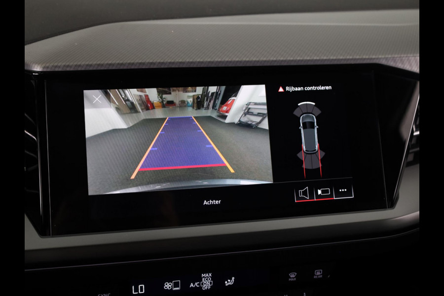 Audi Q4 e-tron 40 Launch edition Advanced Plus 77 kWh 204pk | Panoramadak | Trekhaak | Lederen bekleding | Apple Carplay/Android Auto | Cruise control adaptief | Warmtepomp |