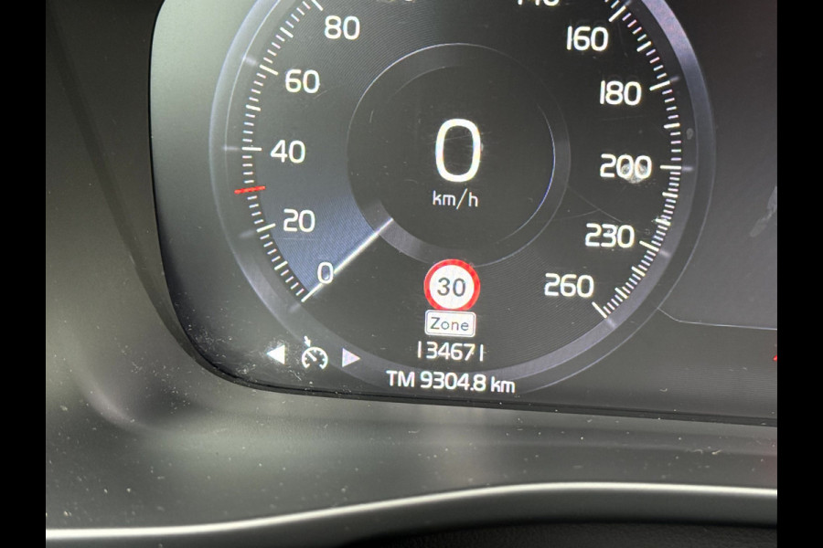 Volvo XC40 1.5 T4 Recharge Inscription Panoramadak, Leer, 18''Lmv
