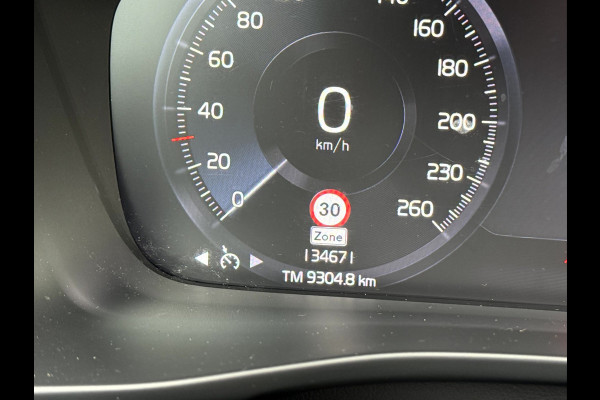 Volvo XC40 1.5 T4 Recharge Inscription Panoramadak, Leer, 18''Lmv