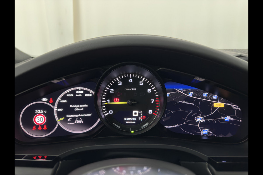 Porsche Cayenne Coupé 3.0 E-Hybrid Platinum Edition (Plug-In) {SoH-100%} Aut. *PANO | LEATHER | FULL-LED | BOSE-SURROUND | MEMORY-PACK | TOPVIEW | SPORTSEATS | DAB | NAVI-FULLAMP | PRIVACY-GLASS | SHIFTPADDLES | TOWBAR | 22''ALU*