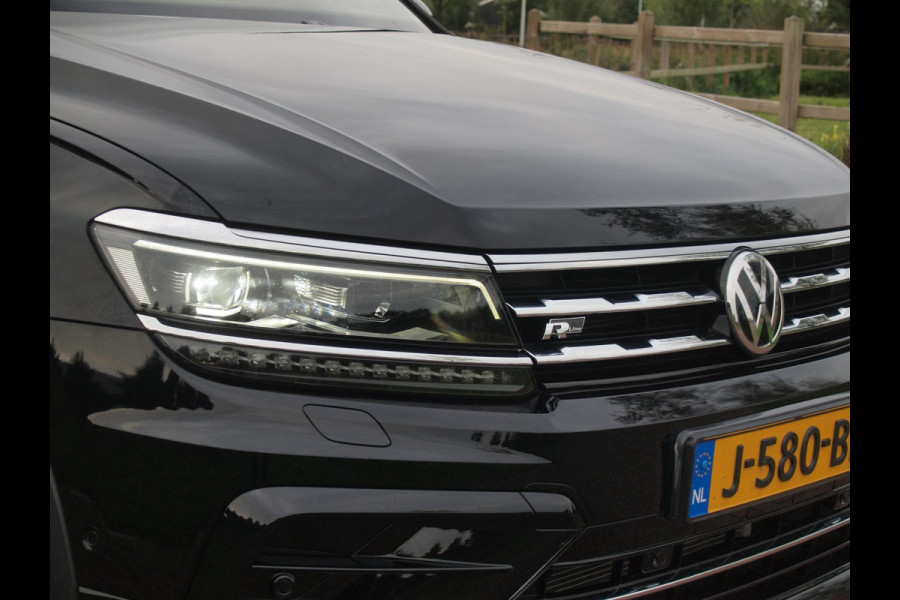 Volkswagen Tiguan Allspace 1.5 TSI Highline Business R 7p. | Panoramadak | Trekhaak | Camera | Sfeerverlichting | Apple Carplay | NL-Auto |