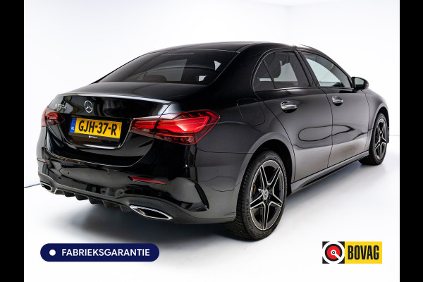 Mercedes-Benz A-Klasse 250 e Star Edition AMG Line Night Facelift | Adap. Cruise | Stoelverw. | Sfeerverlichting | Navigatie | App. connect | Camera, Dodehoek waarschuwing, All season banden