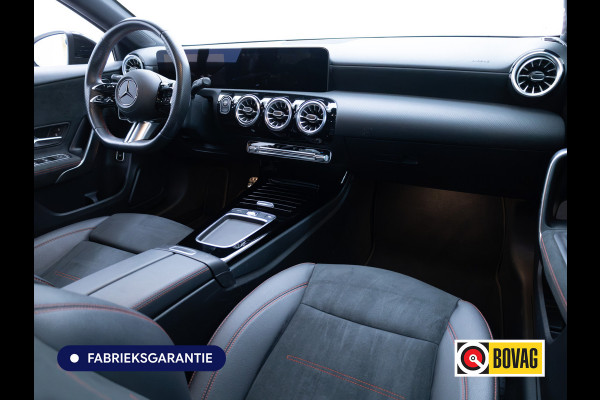 Mercedes-Benz A-Klasse 250 e Star Edition AMG Line Night Facelift | Adap. Cruise | Stoelverw. | Sfeerverlichting | Navigatie | App. connect | Camera, Dodehoek waarschuwing, All season banden