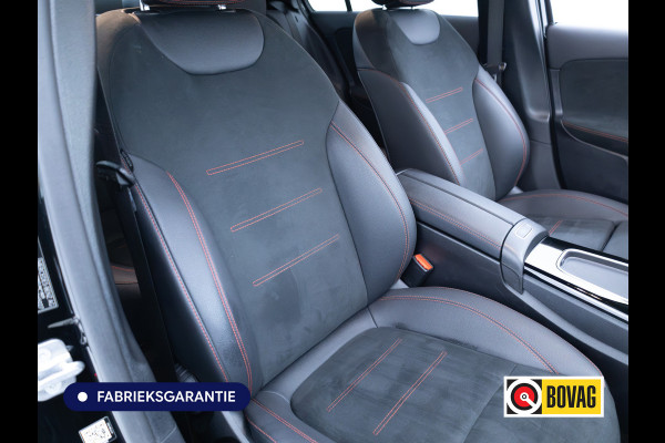Mercedes-Benz A-Klasse 250 e Star Edition AMG Line Night Facelift | Adap. Cruise | Stoelverw. | Sfeerverlichting | Navigatie | App. connect | Camera, Dodehoek waarschuwing, All season banden