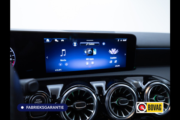 Mercedes-Benz A-Klasse 250 e Star Edition AMG Line Night Facelift | Adap. Cruise | Stoelverw. | Sfeerverlichting | Navigatie | App. connect | Camera, Dodehoek waarschuwing, All season banden