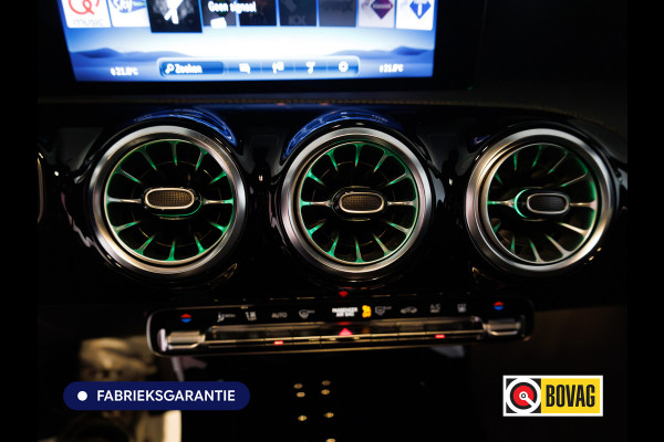 Mercedes-Benz A-Klasse 250 e Star Edition AMG Line Night Facelift | Adap. Cruise | Stoelverw. | Sfeerverlichting | Navigatie | App. connect | Camera, Dodehoek waarschuwing, All season banden