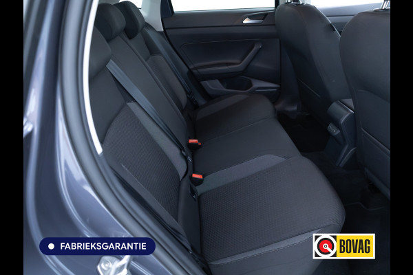 Volkswagen Polo 1.0 TSI Business Edition Automaat | Camera | Cruise | PDC V+A | Airco | App-connect Privacy glas, Grootlicht assistent, Digitaal dashboard, 15 inch LMV