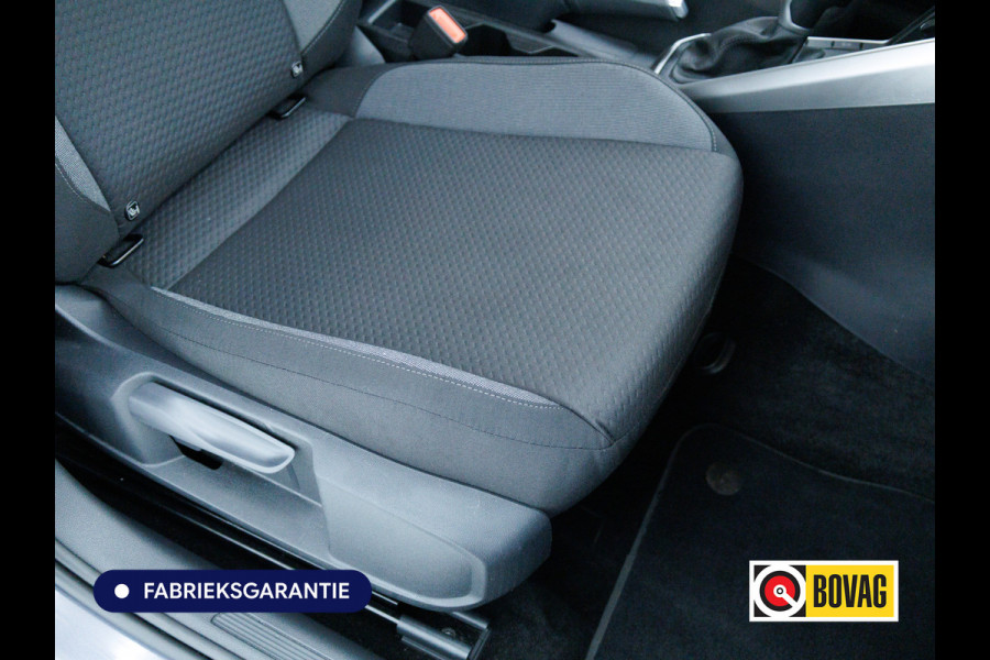 Volkswagen Polo 1.0 TSI Business Edition Automaat | Camera | Cruise | PDC V+A | Airco | App-connect Privacy glas, Grootlicht assistent, Digitaal dashboard, 15 inch LMV