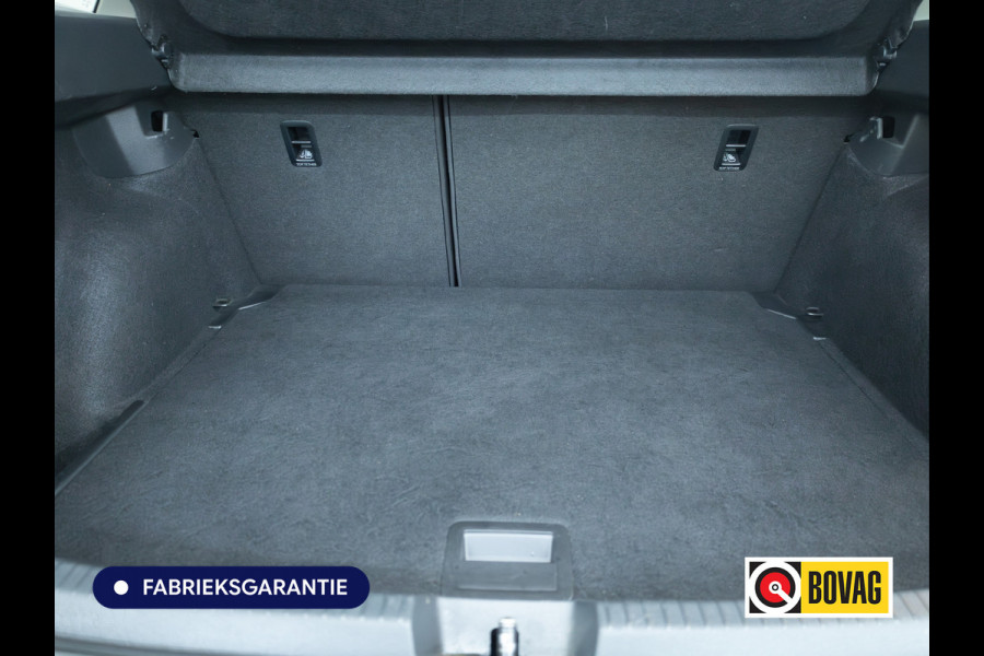 Volkswagen Taigo 1.0 TSI Business Comfort Edition | Stoelverwarming | PDC V+A | Airco | Led | DAB | Apple Carplay, Android auto, All season banden