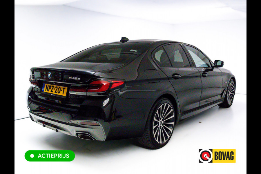 BMW 5 Serie BMW 545e xDrive M-Sport 394PK | 6-CIL. | SCHUIFDAK | TREKHAAK | 360° | ACC | STOEL- & STUURVERW | Adaptieve Cruise, Lederen bekleding, Comfortstoelen, Electrische verstelbare voorstoelen