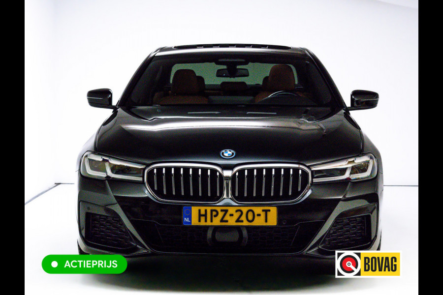 BMW 5 Serie BMW 545e xDrive M-Sport 394PK | 6-CIL. | SCHUIFDAK | TREKHAAK | 360° | ACC | STOEL- & STUURVERW | Adaptieve Cruise, Lederen bekleding, Comfortstoelen, Electrische verstelbare voorstoelen