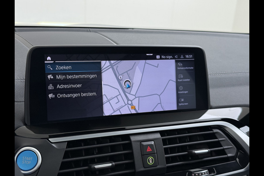 BMW iX3 Panoramadak SOH 99% Leder Adap.Cruise Camera Apple Carplay Android Auto 3-Zone Ecc Executive 80kWh Elek.Achterklep Adaptief onderstel Stoelverwarming Pdc Lmv Led Elek.Stoelen Isofix Bluetooth