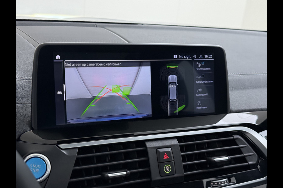 BMW iX3 Panoramadak SOH 99% Leder Adap.Cruise Camera Apple Carplay Android Auto 3-Zone Ecc Executive 80kWh Elek.Achterklep Adaptief onderstel Stoelverwarming Pdc Lmv Led Elek.Stoelen Isofix Bluetooth