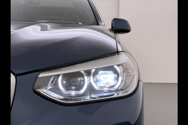 BMW iX3 Panoramadak SOH 99% Leder Adap.Cruise Camera Apple Carplay Android Auto 3-Zone Ecc Executive 80kWh Elek.Achterklep Adaptief onderstel Stoelverwarming Pdc Lmv Led Elek.Stoelen Isofix Bluetooth