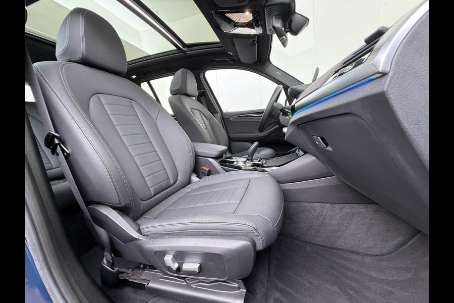 BMW iX3 Panoramadak SOH 99% Leder Adap.Cruise Camera Apple Carplay Android Auto 3-Zone Ecc Executive 80kWh Elek.Achterklep Adaptief onderstel Stoelverwarming Pdc Lmv Led Elek.Stoelen Isofix Bluetooth