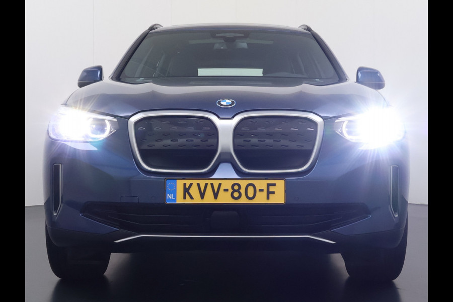 BMW iX3 Panoramadak SOH 99% Leder Adap.Cruise Camera Apple Carplay Android Auto 3-Zone Ecc Executive 80kWh Elek.Achterklep Adaptief onderstel Stoelverwarming Pdc Lmv Led Elek.Stoelen Isofix Bluetooth