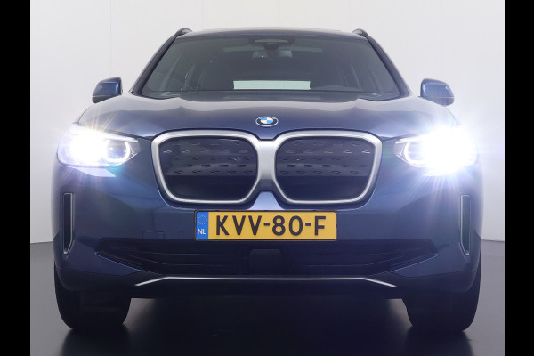 BMW iX3 Panoramadak SOH 99% Leder Adap.Cruise Camera Apple Carplay Android Auto 3-Zone Ecc Executive 80kWh Elek.Achterklep Adaptief onderstel Stoelverwarming Pdc Lmv Led Elek.Stoelen Isofix Bluetooth