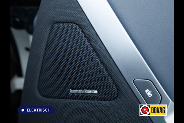 BMW iX xDrive45 101 kWh M-Sport | Pano | Elec. Trekhaak | Luchtvering | Verlichte gril | Stoelverw. en koeling, | Achterbankverw. | Softclose, Meesturende achteras, Harman Kardon, 36 maanden Fabrieksgarantie NL-Auto, Service Inclusive