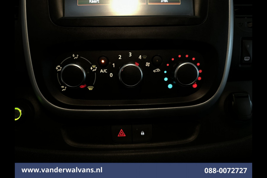 Renault Trafic 2.0 dCi 120pk L2H1 Euro6 Airco | Imperiaal | Navigatie | LED | Cruisecontrol Trekhaak, Parkeersensoren