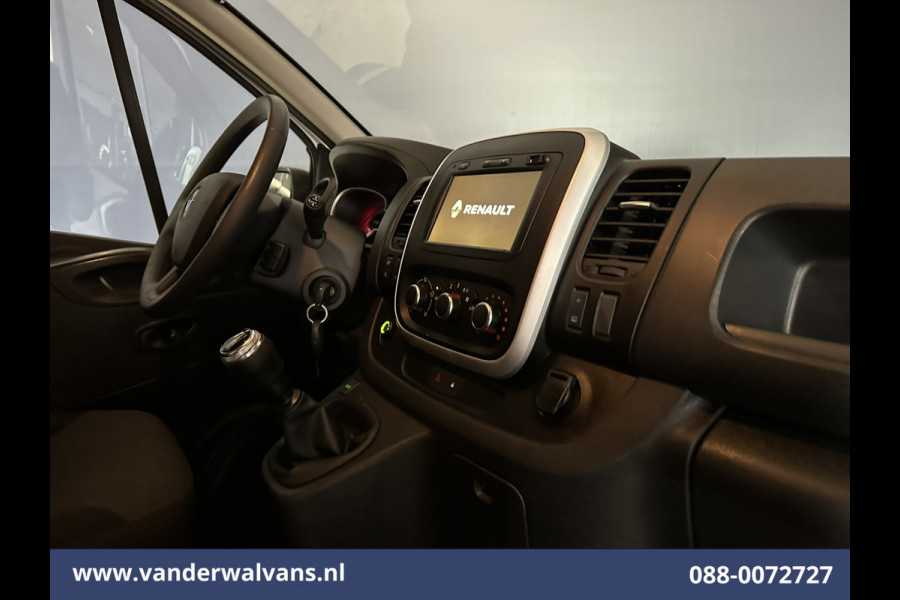 Renault Trafic 2.0 dCi 120pk L2H1 Euro6 Airco | Imperiaal | Navigatie | LED | Cruisecontrol Trekhaak, Parkeersensoren