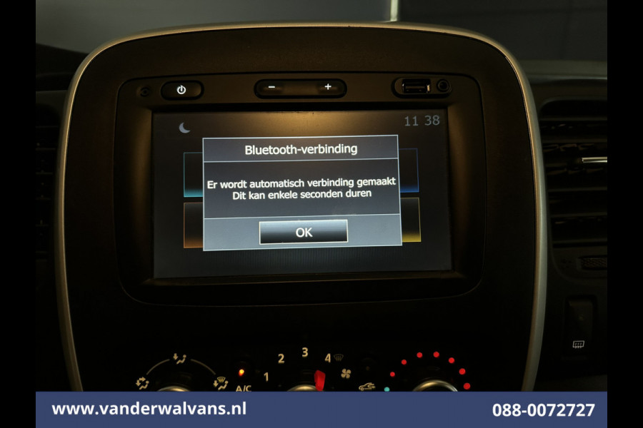 Renault Trafic 2.0 dCi 120pk L2H1 Euro6 Airco | Imperiaal | Navigatie | LED | Cruisecontrol Trekhaak, Parkeersensoren