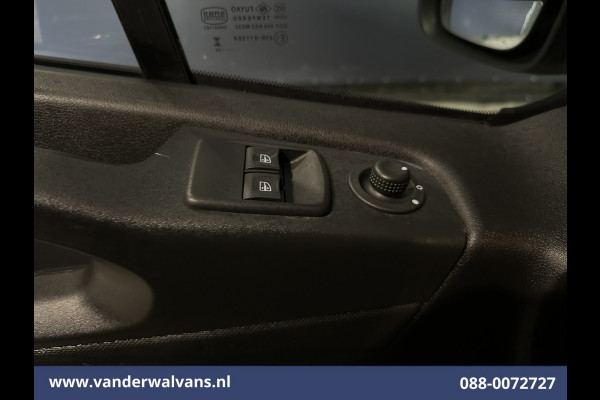 Renault Trafic 2.0 dCi 120pk L2H1 Euro6 Airco | Imperiaal | Navigatie | LED | Cruisecontrol Trekhaak, Parkeersensoren