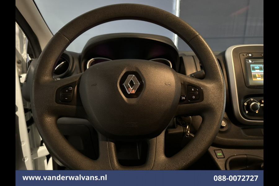 Renault Trafic 2.0 dCi 120pk L2H1 Euro6 Airco | Imperiaal | Navigatie | LED | Cruisecontrol Trekhaak, Parkeersensoren
