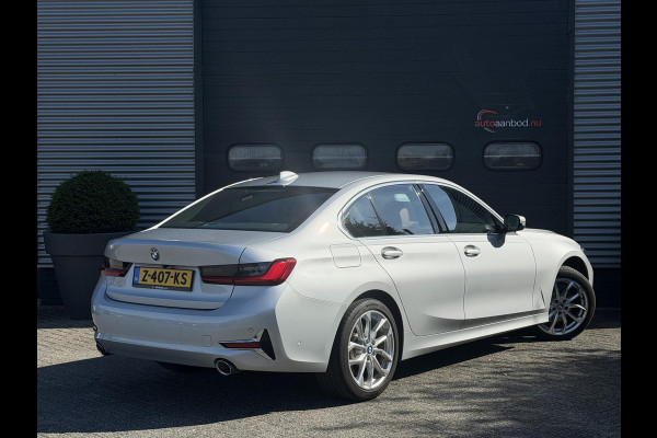 BMW 3-serie 330e High Executive | Camera | Navigatie | Memory Stoelen | Lederen Bekleding | Stoelverwarming |