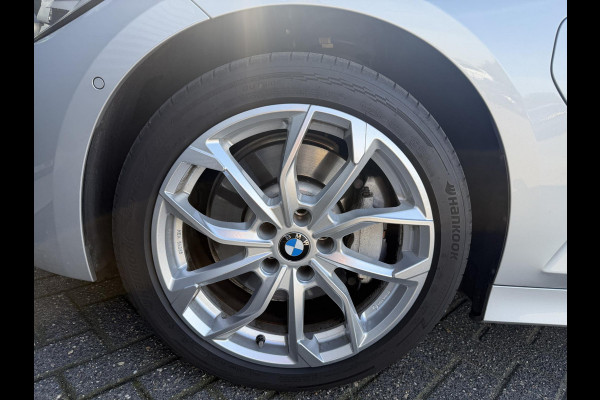 BMW 3-serie 330e High Executive | Camera | Navigatie | Memory Stoelen | Lederen Bekleding | Stoelverwarming |