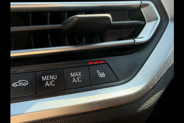 BMW 3-serie 330e High Executive | Camera | Navigatie | Memory Stoelen | Lederen Bekleding | Stoelverwarming |