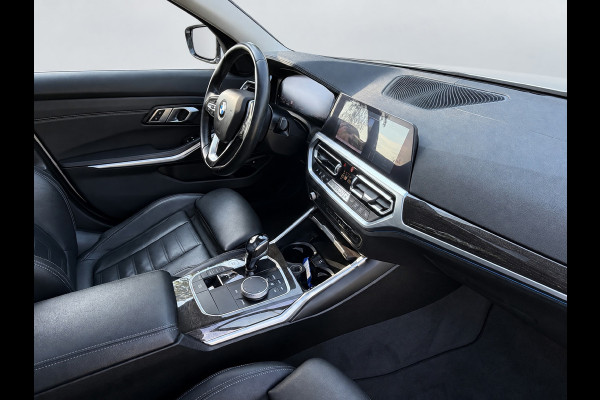 BMW 3-serie 330e Automaat High Executive, schuifdak, lederen sportinterieur, headup display, stoelverwarming