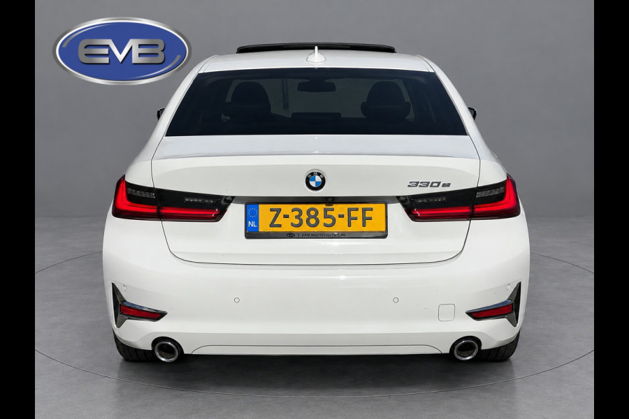 BMW 3-serie 330e Automaat High Executive, schuifdak, lederen sportinterieur, headup display, stoelverwarming