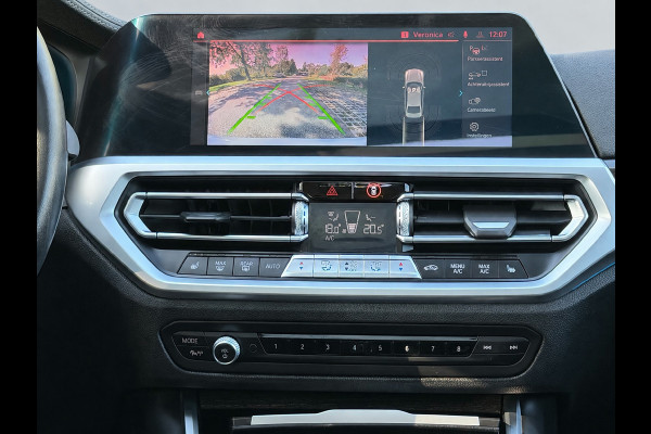 BMW 3-serie 330e Automaat High Executive, schuifdak, lederen sportinterieur, headup display, stoelverwarming