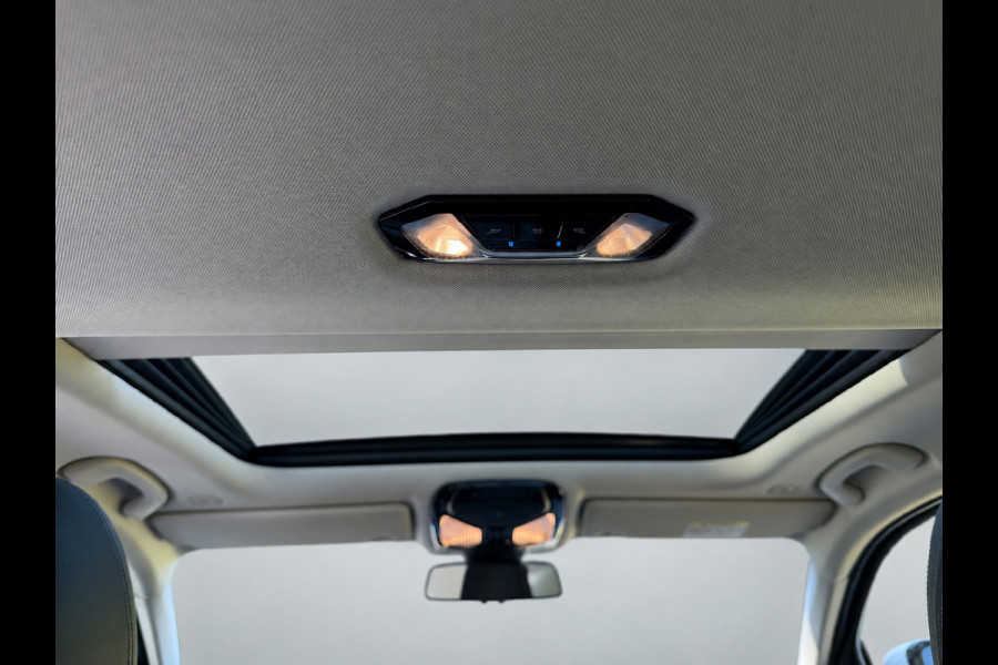 BMW 3-serie 330e Automaat High Executive, schuifdak, lederen sportinterieur, headup display, stoelverwarming
