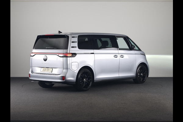 Volkswagen ID. Buzz Pro Bulli Limited Edition 86 kWh LWB 286 pk | 7-persoons | Rondomzicht camera | 21 Inch | Elektr. achterklep | Matrix LED koplampen | Parkeersensoren (Park assist)