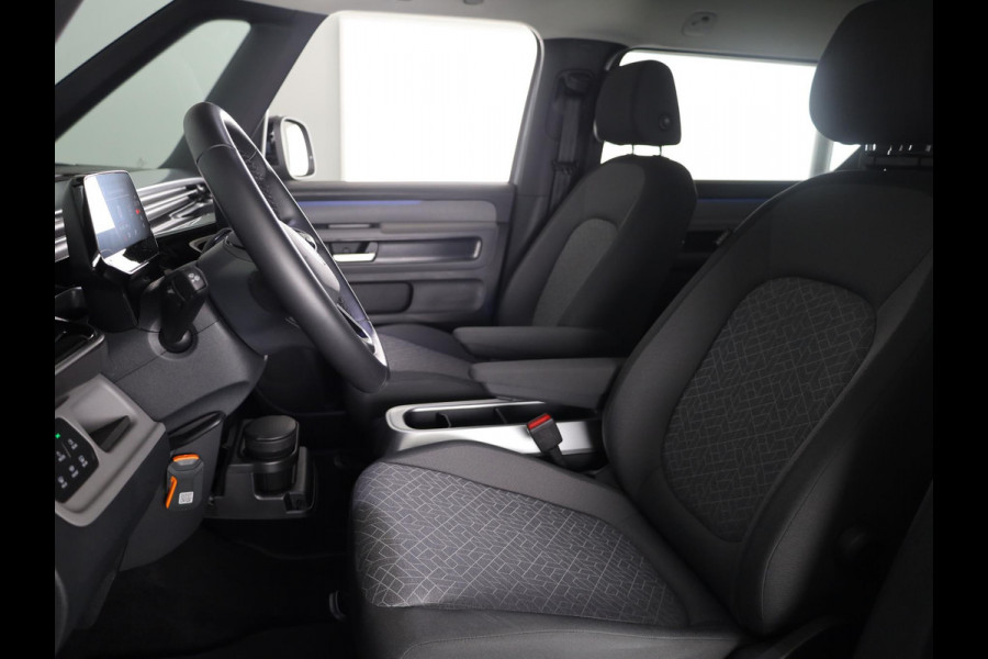Volkswagen ID. Buzz Pro Bulli Limited Edition 86 kWh LWB 286 pk | 7-persoons | Rondomzicht camera | 21 Inch | Elektr. achterklep | Matrix LED koplampen | Parkeersensoren (Park assist)