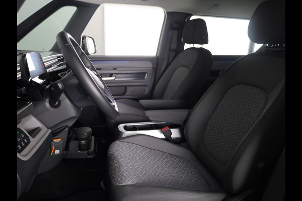 Volkswagen ID. Buzz Pro Bulli Limited Edition 86 kWh LWB 286 pk | 7-persoons | Rondomzicht camera | 21 Inch | Elektr. achterklep | Matrix LED koplampen | Parkeersensoren (Park assist)