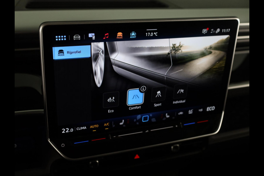 Volkswagen ID. Buzz Pro Bulli Limited Edition 86 kWh LWB 286 pk | 7-persoons | Rondomzicht camera | 21 Inch | Elektr. achterklep | Matrix LED koplampen | Parkeersensoren (Park assist)