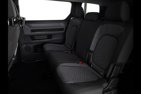 Volkswagen ID. Buzz Pro Bulli Limited Edition 86 kWh LWB 286 pk | 7-persoons | Rondomzicht camera | 21 Inch | Elektr. achterklep | Matrix LED koplampen | Parkeersensoren (Park assist)