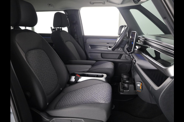 Volkswagen ID. Buzz Pro Bulli Limited Edition 86 kWh LWB 286 pk | 7-persoons | Rondomzicht camera | 21 Inch | Elektr. achterklep | Matrix LED koplampen | Parkeersensoren (Park assist)