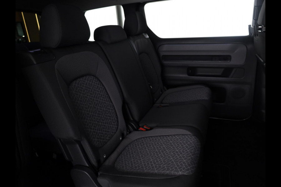 Volkswagen ID. Buzz Pro Bulli Limited Edition 86 kWh LWB 286 pk | 7-persoons | Rondomzicht camera | 21 Inch | Elektr. achterklep | Matrix LED koplampen | Parkeersensoren (Park assist)