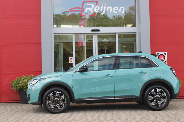 Fiat 600 1.2 110PK Hybrid AUTOMAAT POP | WINTER PACK: VERWAMBARE VOORSTOELEN/VERWARMBARE VOORRUIT | PACK COMFORT: ACHTERUITRIJCAMERA MET DYNAMISCHE HULPLIJNEN/AUDIOSYSTEEM MET 6 SPEAKERS/DRAADLOOS LADEN/KEYLESS ENTRY/NAVIGATIE/PARKEERSENSOREN VOOR EN ACHTER/VERKEERSBORDINFORMATIE | PACK STYLE: 17" LICHTMETALEN VELGEN/HOOGGLANS ZWARTE SPIEGELKAPPEN/VERCHROME OMLIJSTING/LED RICHTINGAANWIJZERS/LED MISTLAMPEN/DASHBOARD IN CARROSSERIEKLEUR | DRAADLOZE APPLE CARPLAY/ANDROID AUTO |