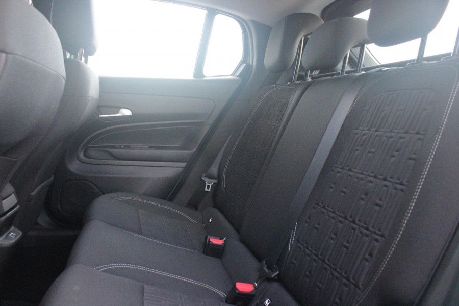 Fiat 600 1.2 110PK Hybrid AUTOMAAT POP | WINTER PACK: VERWAMBARE VOORSTOELEN/VERWARMBARE VOORRUIT | PACK COMFORT: ACHTERUITRIJCAMERA MET DYNAMISCHE HULPLIJNEN/AUDIOSYSTEEM MET 6 SPEAKERS/DRAADLOOS LADEN/KEYLESS ENTRY/NAVIGATIE/PARKEERSENSOREN VOOR EN ACHTER/VERKEERSBORDINFORMATIE | PACK STYLE: 17" LICHTMETALEN VELGEN/HOOGGLANS ZWARTE SPIEGELKAPPEN/VERCHROME OMLIJSTING/LED RICHTINGAANWIJZERS/LED MISTLAMPEN/DASHBOARD IN CARROSSERIEKLEUR | DRAADLOZE APPLE CARPLAY/ANDROID AUTO |